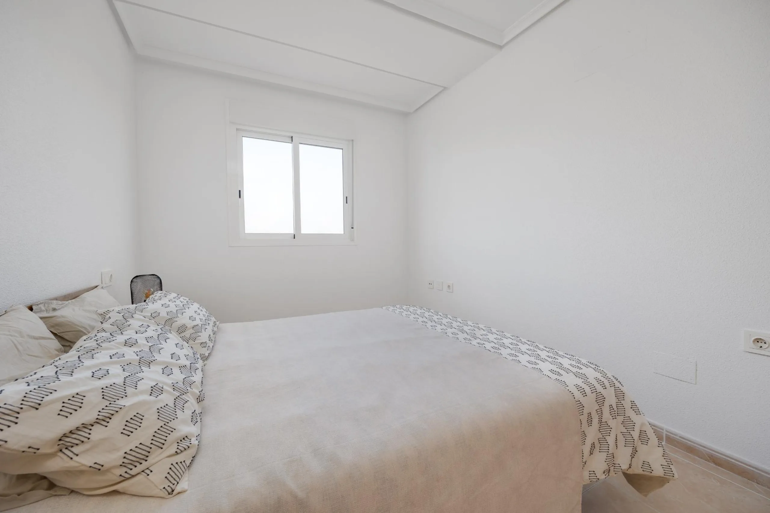 RENOVADO EDIFICIO EN SAN FULGENCIO CON APARTAMENTOS DE 1 DORM. 2 DORM. 3 DORM. DE 52 M2 A 93 M2. CON PISCINA COMUN.