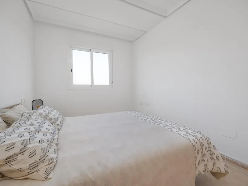 RENOVADO EDIFICIO EN SAN FULGENCIO CON APARTAMENTOS DE 1 DORM. 2 DORM. 3 DORM. DE 52 M2 A 93 M2. CON PISCINA COMUN.