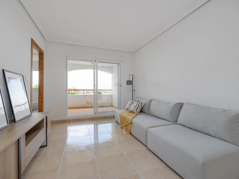 RENOVADO EDIFICIO EN SAN FULGENCIO CON APARTAMENTOS DE 1 DORM. 2 DORM. 3 DORM. DE 52 M2 A 93 M2. CON PISCINA COMUN.