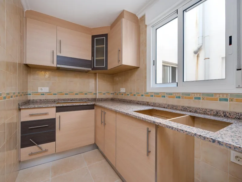 RENOVADO EDIFICIO EN SAN FULGENCIO CON APARTAMENTOS DE 1 DORM. 2 DORM. 3 DORM. DE 52 M2 A 93 M2. CON PISCINA COMUN.