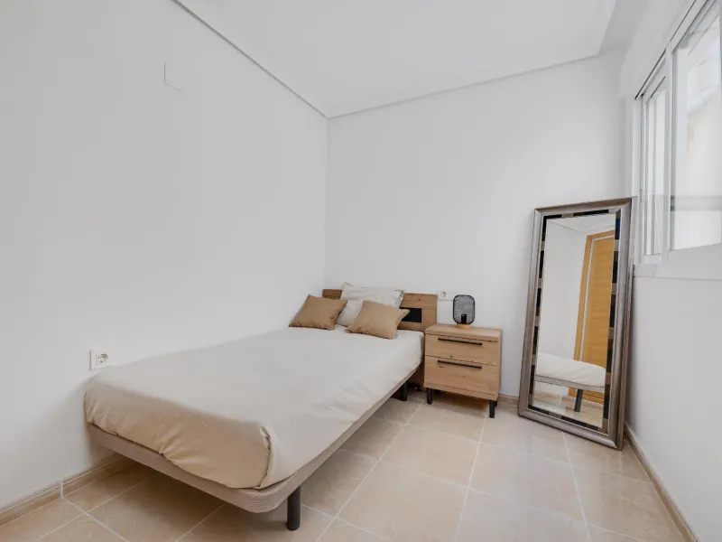 RENOVADO EDIFICIO EN SAN FULGENCIO CON APARTAMENTOS DE 1 DORM. 2 DORM. 3 DORM. DE 52 M2 A 93 M2. CON PISCINA COMUN.