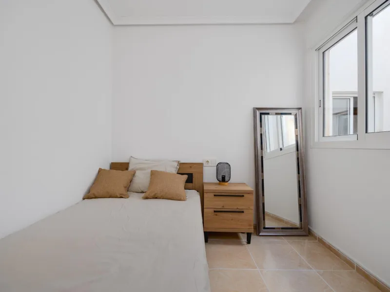 RENOVADO EDIFICIO EN SAN FULGENCIO CON APARTAMENTOS DE 1 DORM. 2 DORM. 3 DORM. DE 52 M2 A 93 M2. CON PISCINA COMUN.