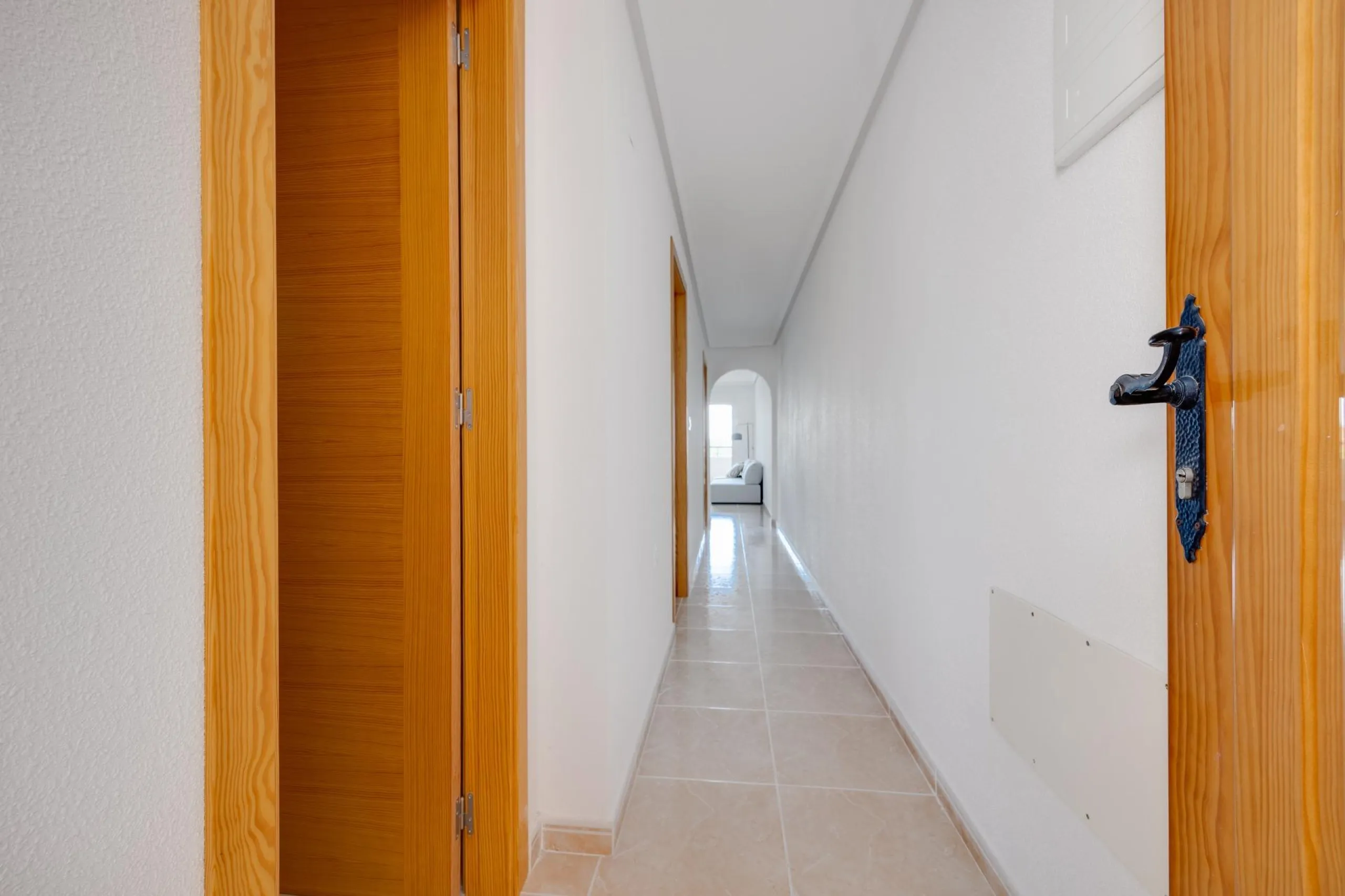 RENOVADO EDIFICIO EN SAN FULGENCIO CON APARTAMENTOS DE 1 DORM. 2 DORM. 3 DORM. DE 52 M2 A 93 M2. CON PISCINA COMUN.