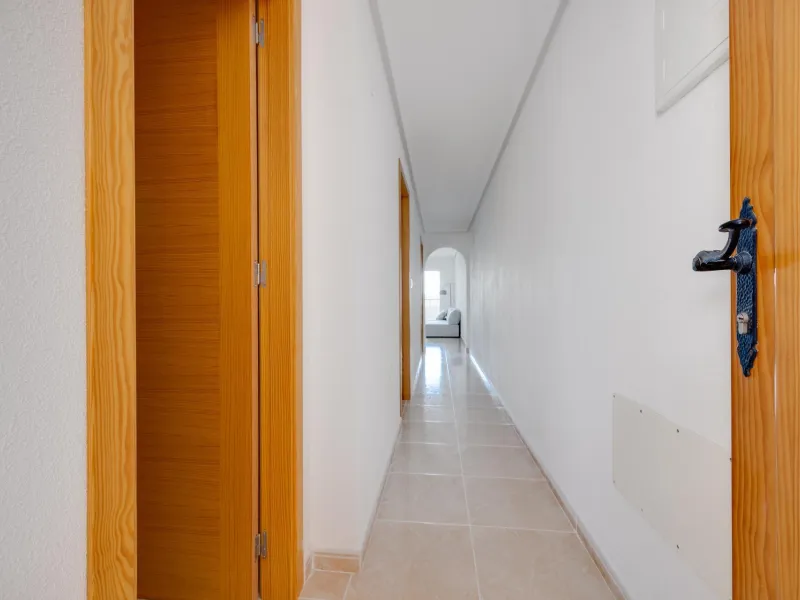 RENOVADO EDIFICIO EN SAN FULGENCIO CON APARTAMENTOS DE 1 DORM. 2 DORM. 3 DORM. DE 52 M2 A 93 M2. CON PISCINA COMUN.