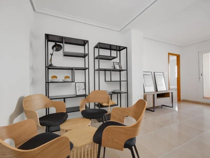 RENOVADO EDIFICIO EN SAN FULGENCIO CON APARTAMENTOS DE 1 DORM. 2 DORM. 3 DORM. DE 52 M2 A 93 M2. CON PISCINA COMUN.