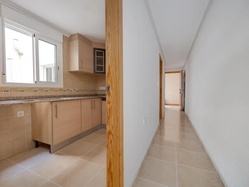 RENOVADO EDIFICIO EN SAN FULGENCIO CON APARTAMENTOS DE 1 DORM. 2 DORM. 3 DORM. DE 52 M2 A 93 M2. CON PISCINA COMUN.
