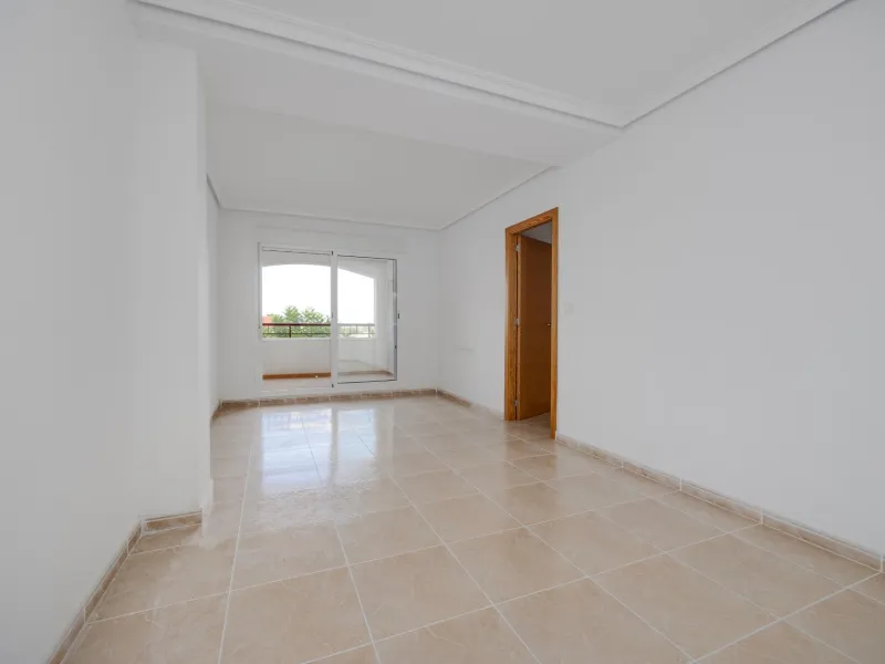 RENOVADO EDIFICIO EN SAN FULGENCIO CON APARTAMENTOS DE 1 DORM. 2 DORM. 3 DORM. DE 52 M2 A 93 M2. CON PISCINA COMUN.
