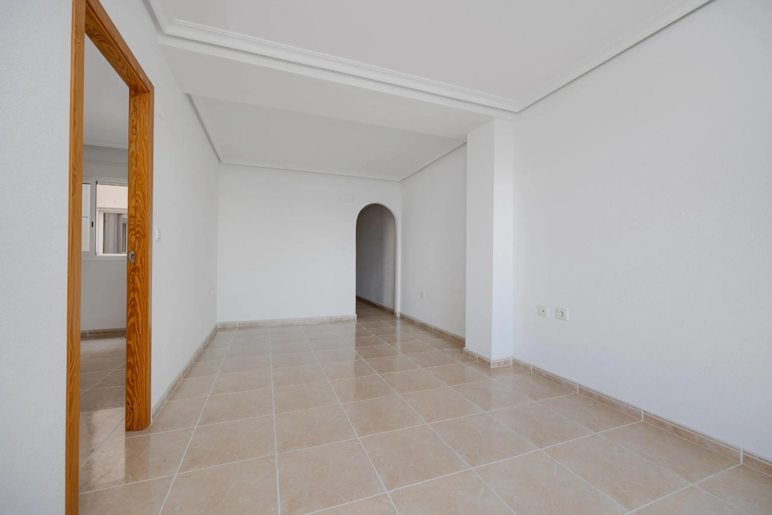 RENOVADO EDIFICIO EN SAN FULGENCIO CON APARTAMENTOS DE 1 DORM. 2 DORM. 3 DORM. DE 52 M2 A 93 M2. CON PISCINA COMUN.