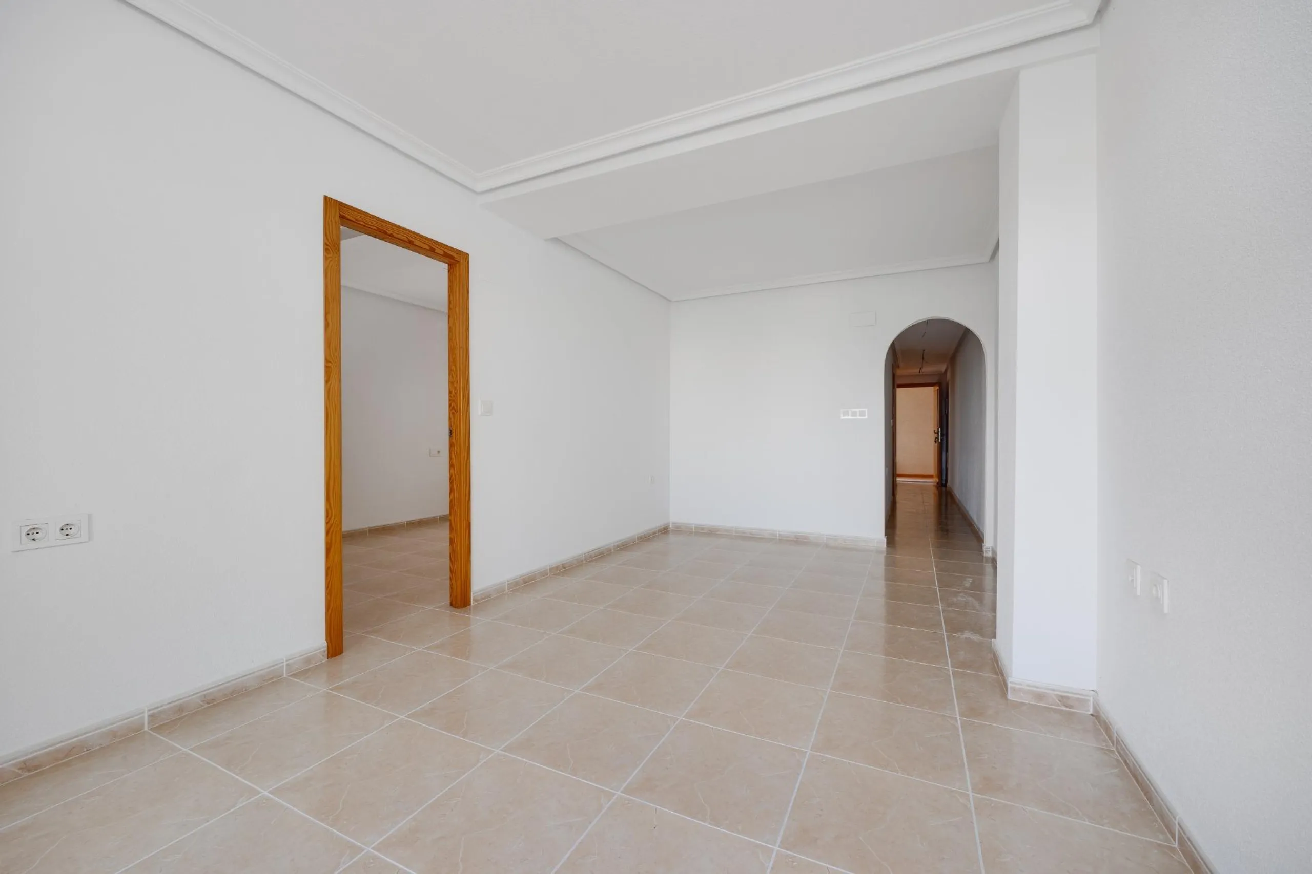 RENOVADO EDIFICIO EN SAN FULGENCIO CON APARTAMENTOS DE 1 DORM. 2 DORM. 3 DORM. DE 52 M2 A 93 M2. CON PISCINA COMUN.
