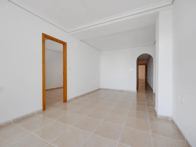 RENOVADO EDIFICIO EN SAN FULGENCIO CON APARTAMENTOS DE 1 DORM. 2 DORM. 3 DORM. DE 52 M2 A 93 M2. CON PISCINA COMUN.