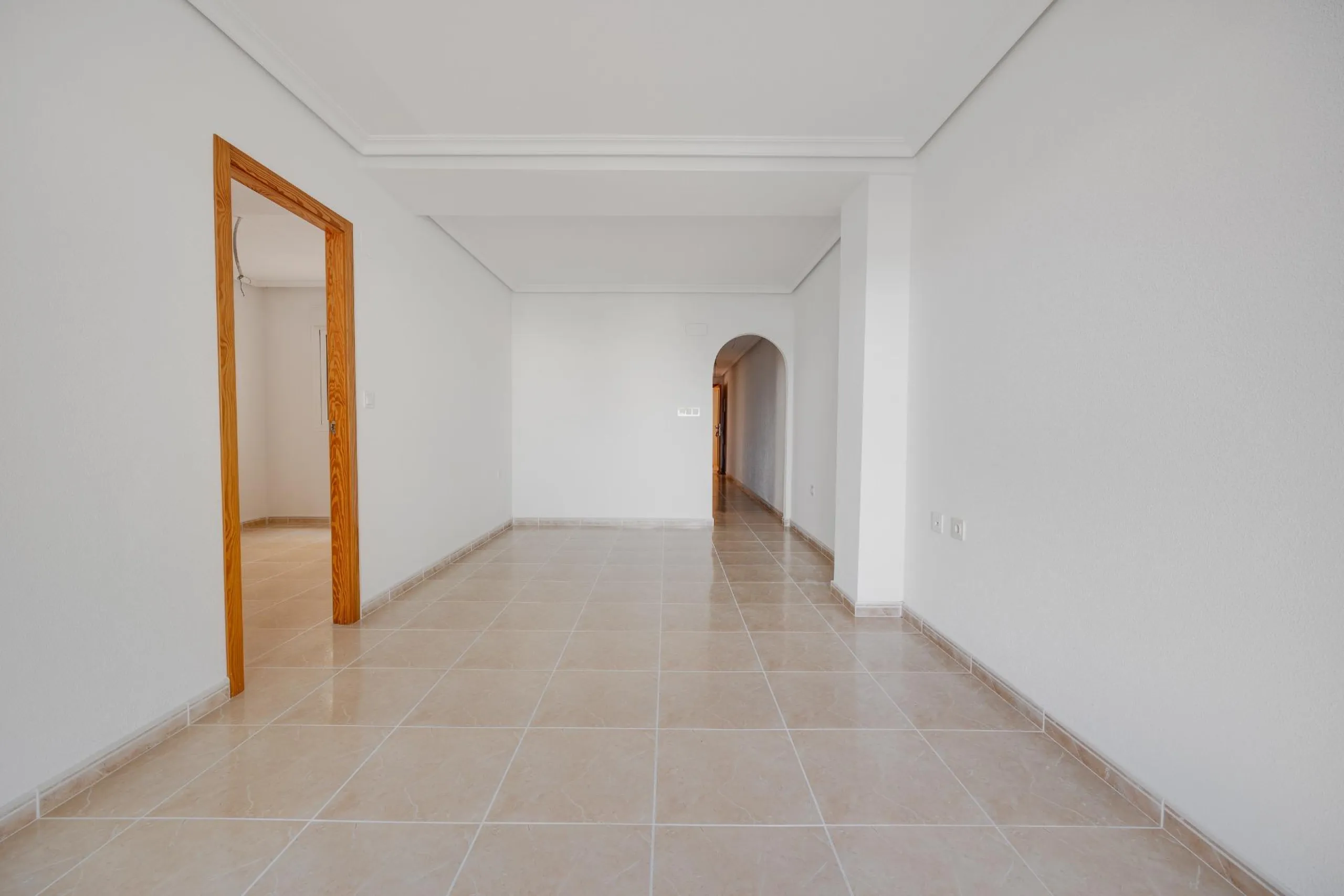 RENOVADO EDIFICIO EN SAN FULGENCIO CON APARTAMENTOS DE 1 DORM. 2 DORM. 3 DORM. DE 52 M2 A 93 M2. CON PISCINA COMUN.