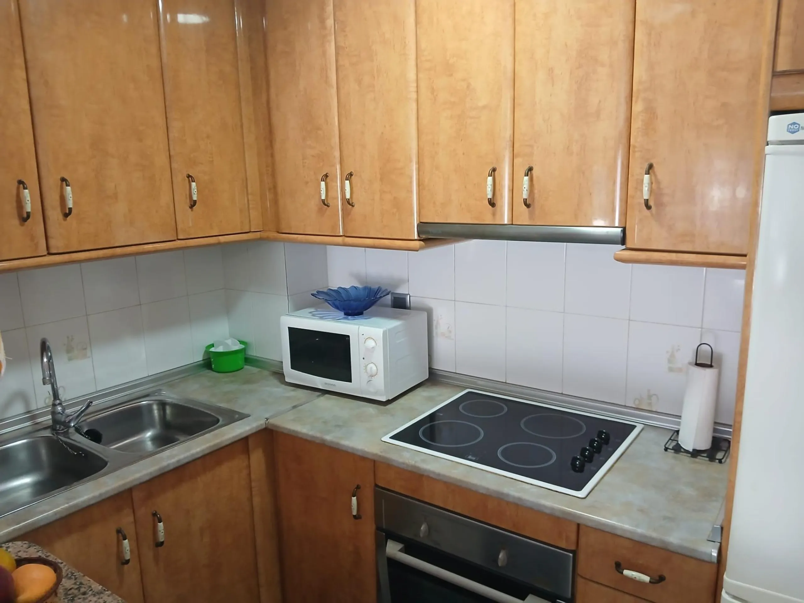 APARTAMENTO DE 3 HABITACIONES + PARKING + TRASTERO A TAN SOLO 80m DE LA PLAYA. GUARDAMAR DEL SEGURA