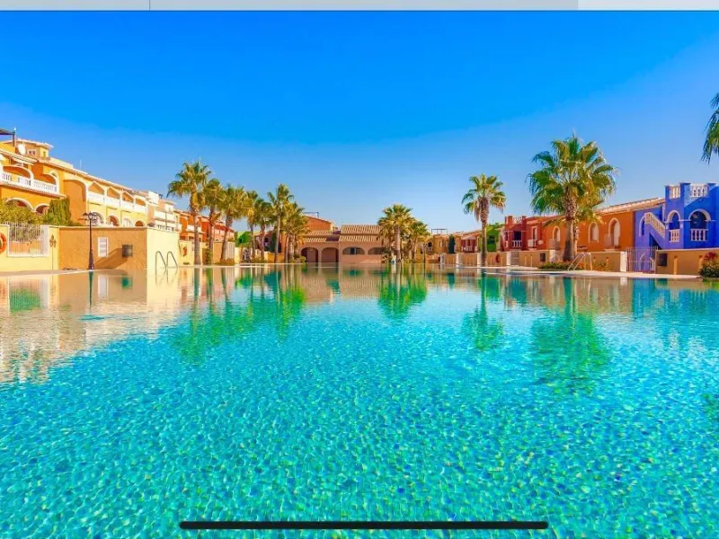 Ground Floor Apartment with Garden & Large Pool Area in Cumbre del Sol