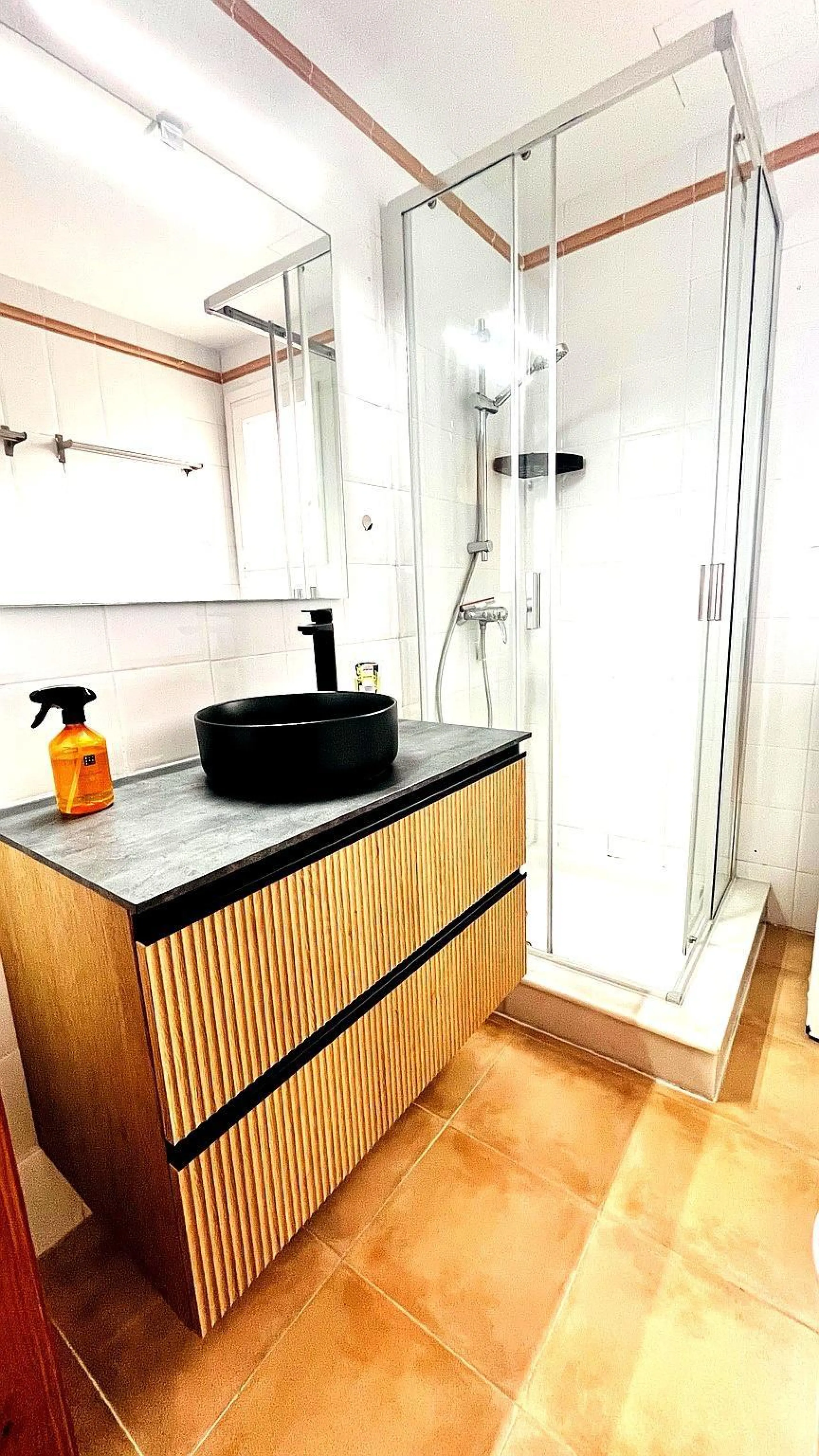 Apartamento en planta baja con jardín y gran piscina comunitaria en Cumbre del Sol