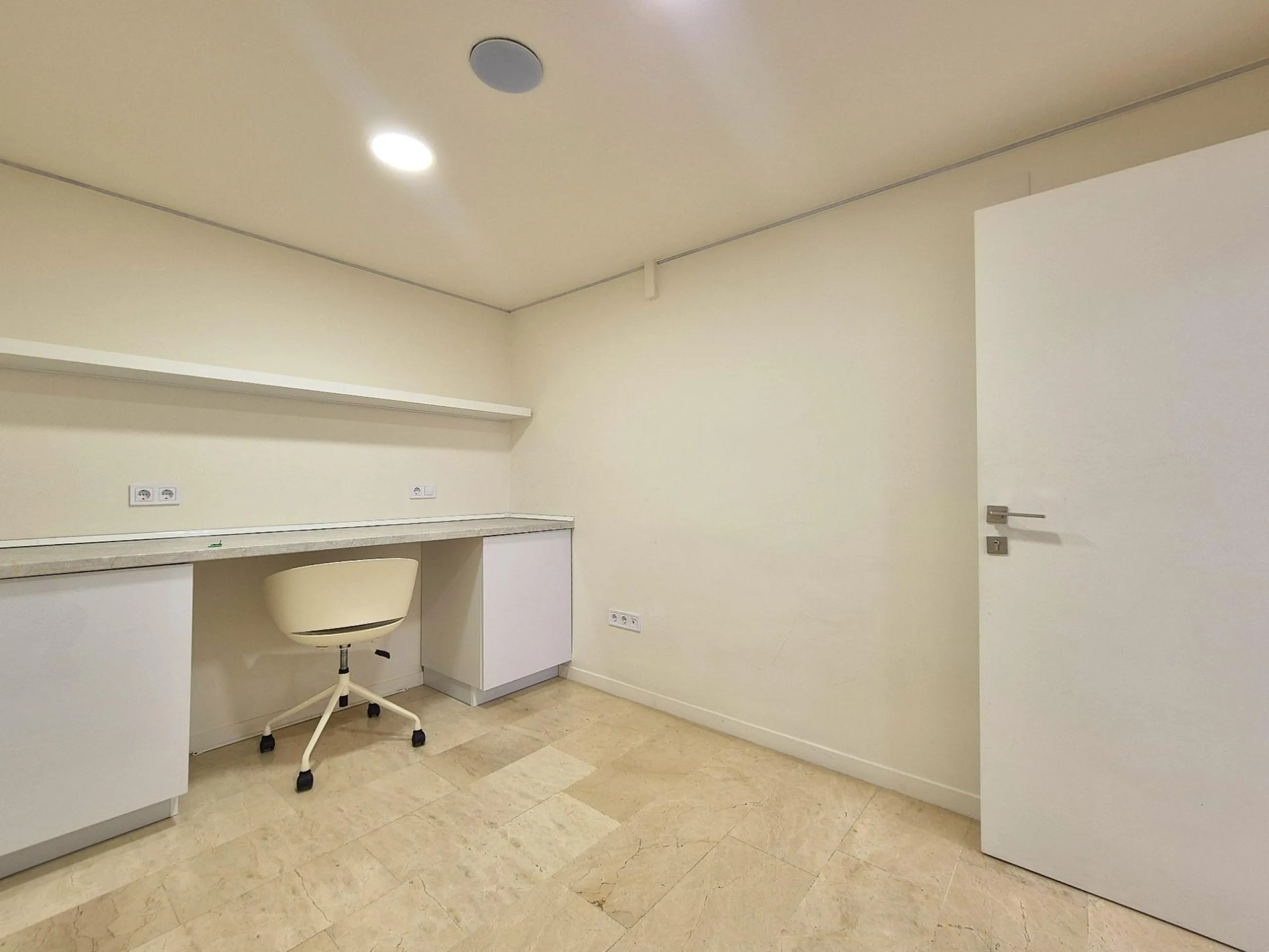 TRASPASO DE CLÍNICA DE MEDICINA ESTÉTICA EN ALICANTE – ZONA LUCEROS / EL CORTE INGLÉS