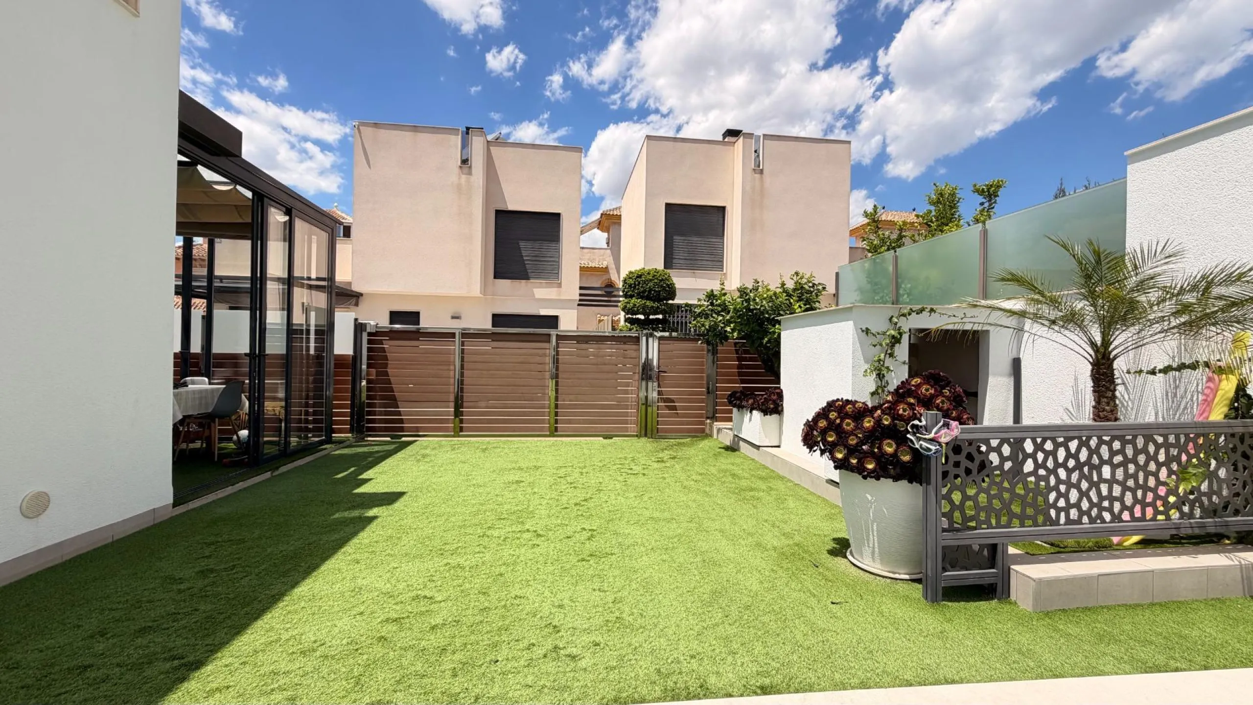 🌴 Independent villa with private pool and tourist license in Aguas Nuevas, Torrevieja