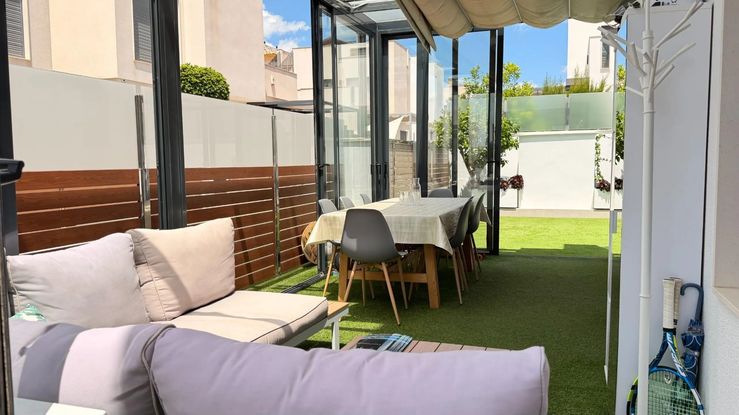 🌴 Independent villa with private pool and tourist license in Aguas Nuevas, Torrevieja