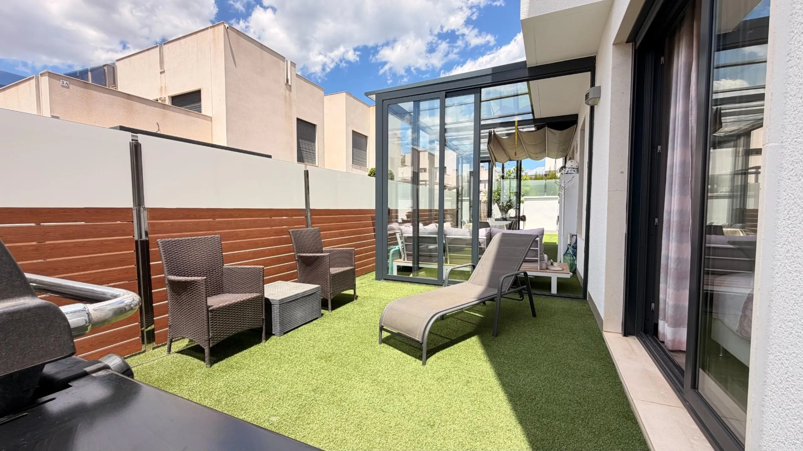 🌴 Independent villa with private pool and tourist license in Aguas Nuevas, Torrevieja