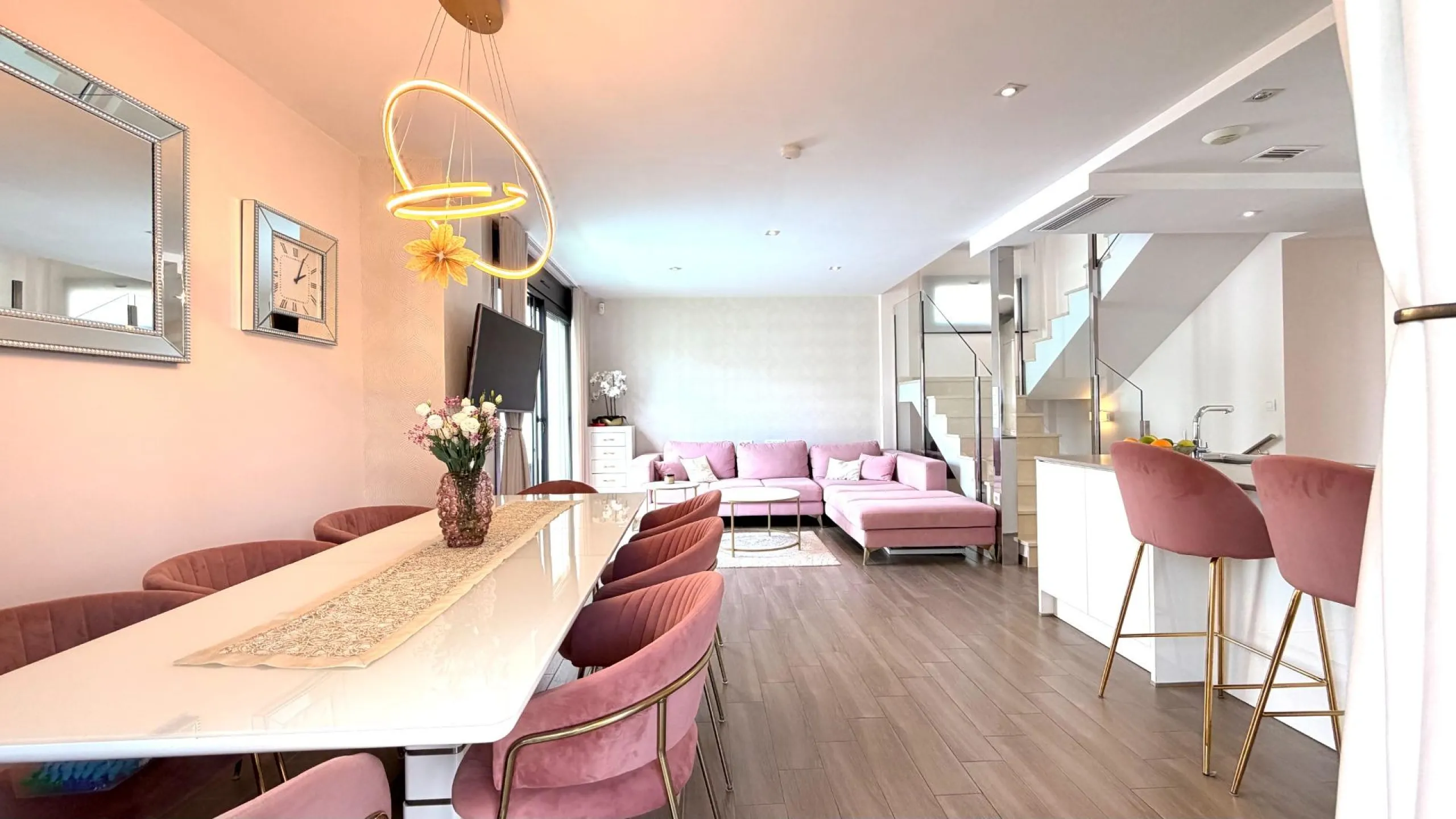 🌴 Independent villa with private pool and tourist license in Aguas Nuevas, Torrevieja