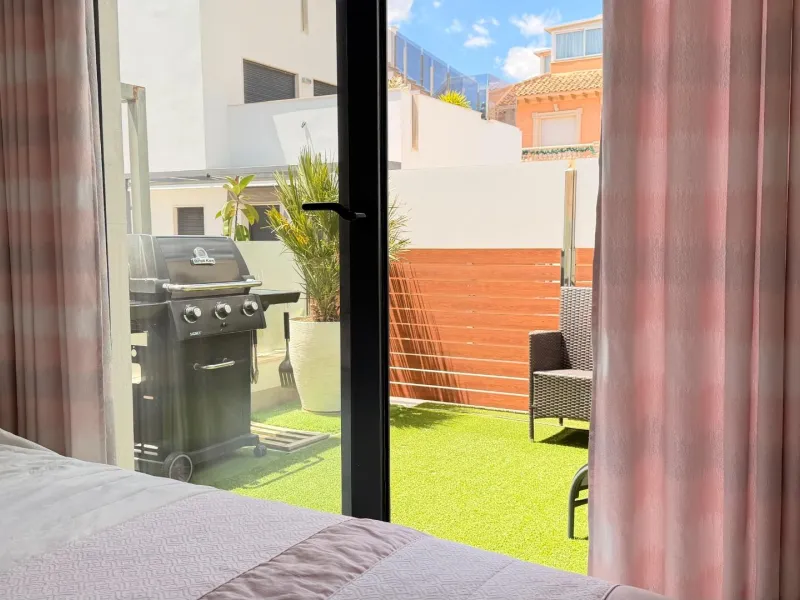 🌴 Independent villa with private pool and tourist license in Aguas Nuevas, Torrevieja