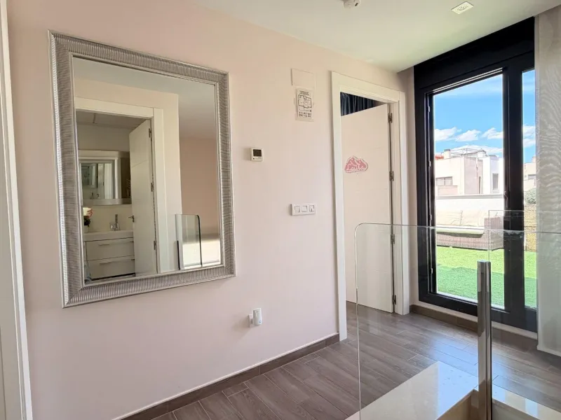 🌴 Independent villa with private pool and tourist license in Aguas Nuevas, Torrevieja