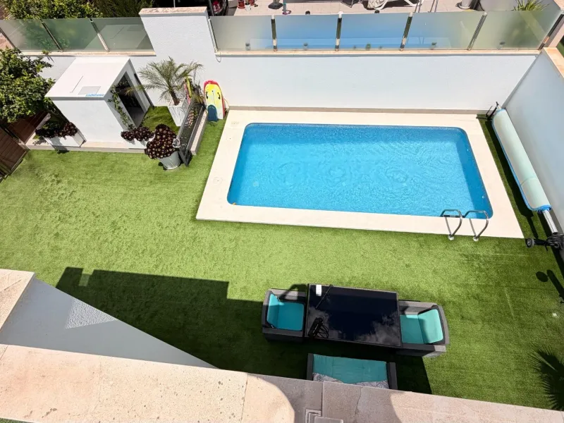 🌴 Independent villa with private pool and tourist license in Aguas Nuevas, Torrevieja
