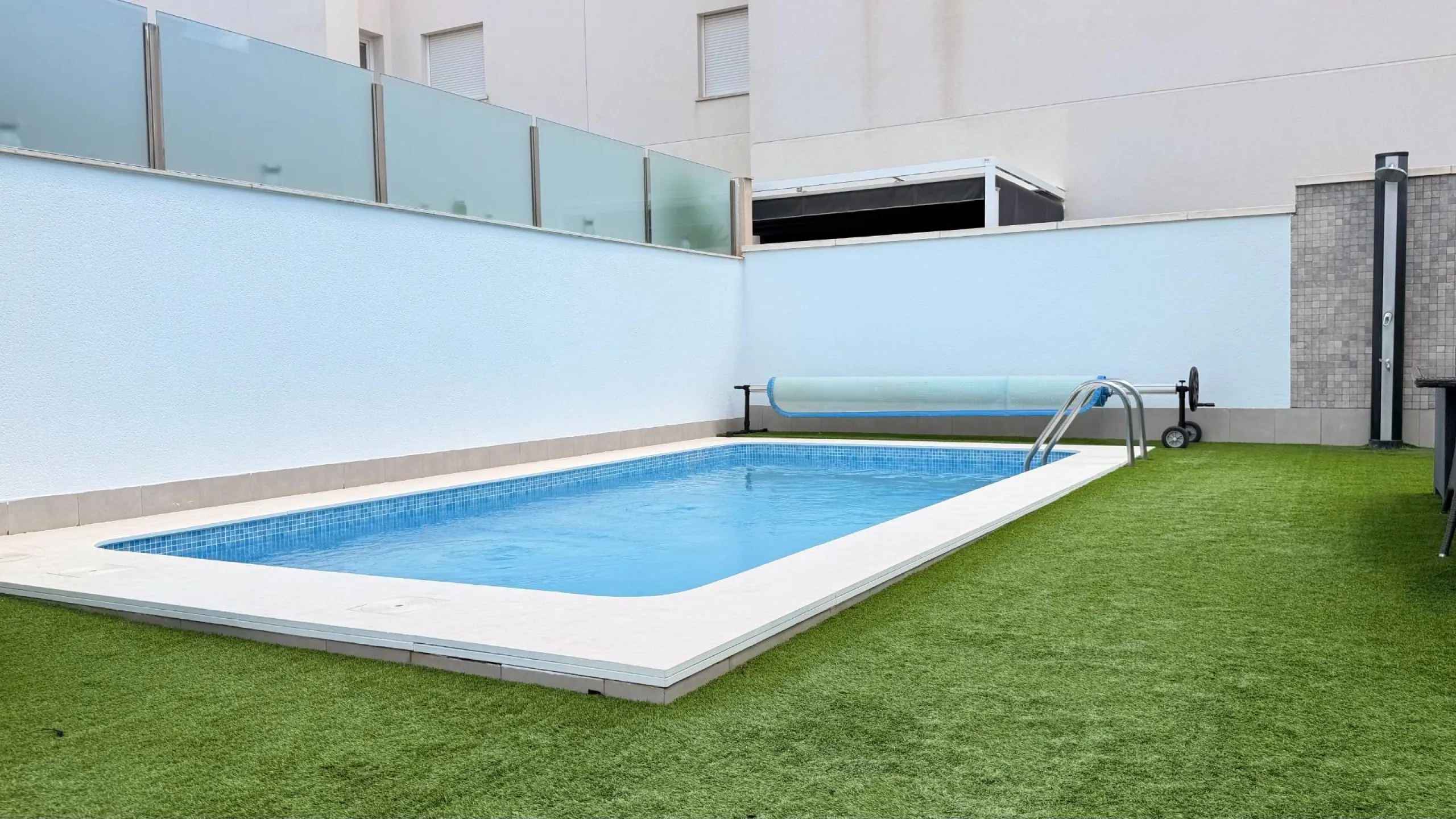 🌴 Independent villa with private pool and tourist license in Aguas Nuevas, Torrevieja