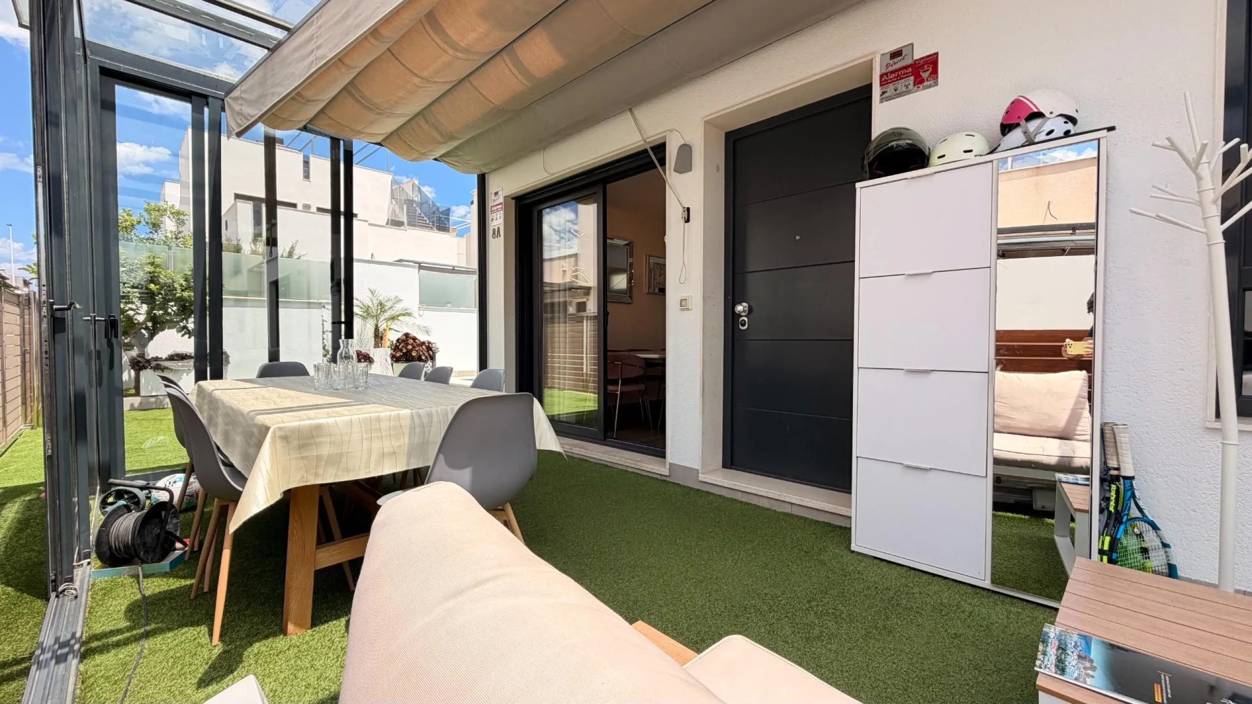 🌴 Independent villa with private pool and tourist license in Aguas Nuevas, Torrevieja