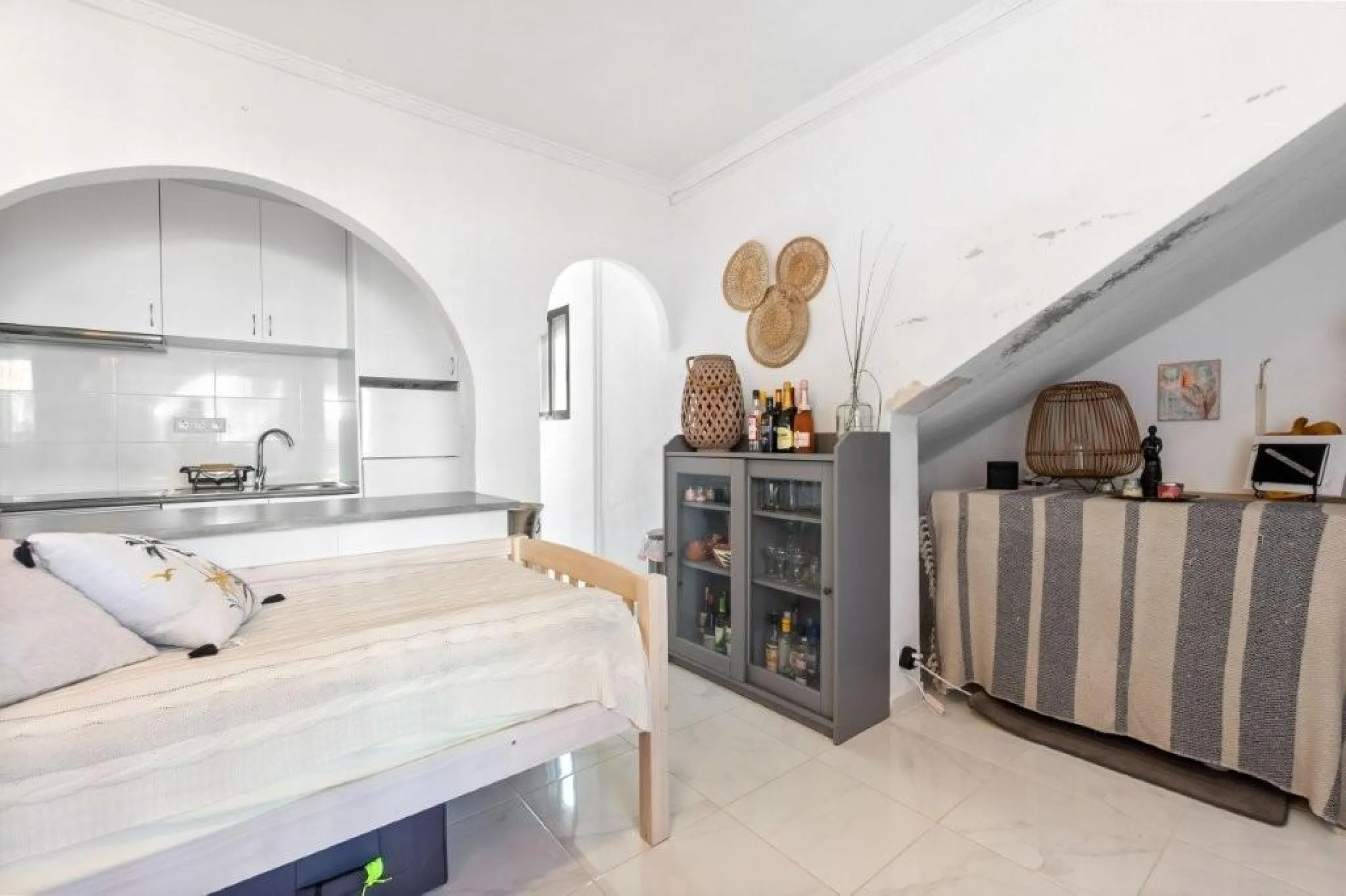 BUNGALOW PLANTA BAJA CON SUPER TERRAZAS EN FRUTALES. A ESCASOS 450m DEL MAR