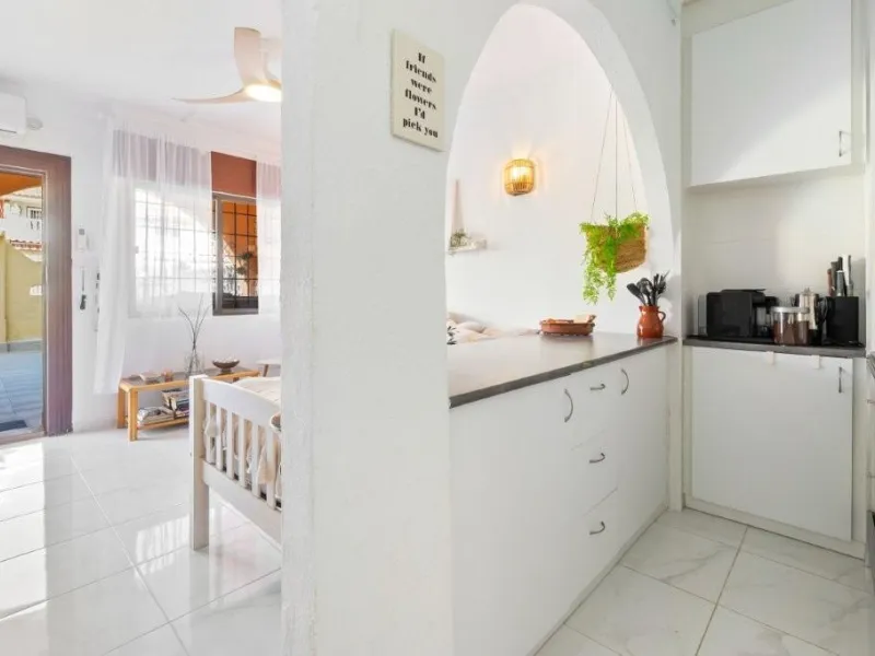 BUNGALOW PLANTA BAJA CON SUPER TERRAZAS EN FRUTALES. A ESCASOS 450m DEL MAR