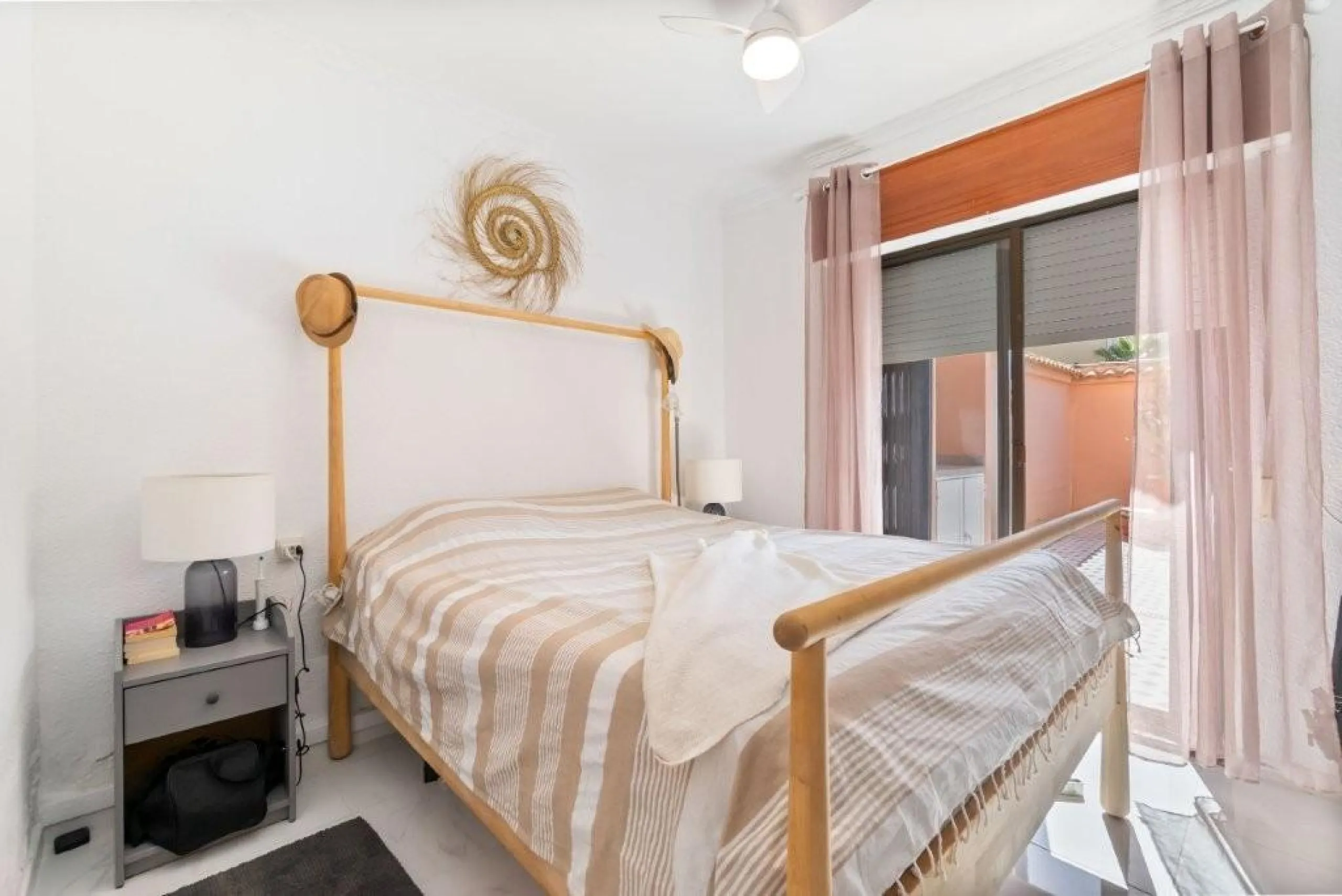 BUNGALOW PLANTA BAJA CON SUPER TERRAZAS EN FRUTALES. A ESCASOS 450m DEL MAR