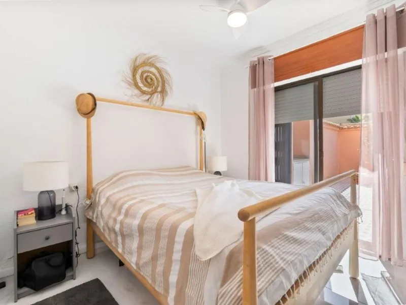 BUNGALOW PLANTA BAJA CON SUPER TERRAZAS EN FRUTALES. A ESCASOS 450m DEL MAR