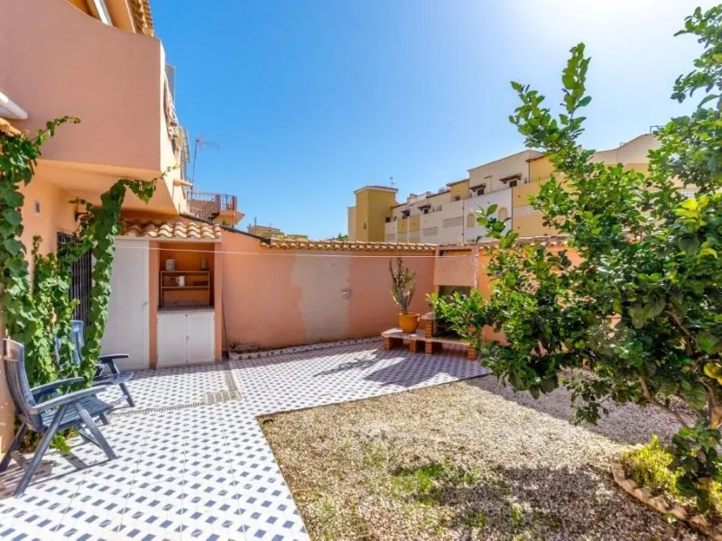 BUNGALOW PLANTA BAJA CON SUPER TERRAZAS EN FRUTALES. A ESCASOS 450m DEL MAR