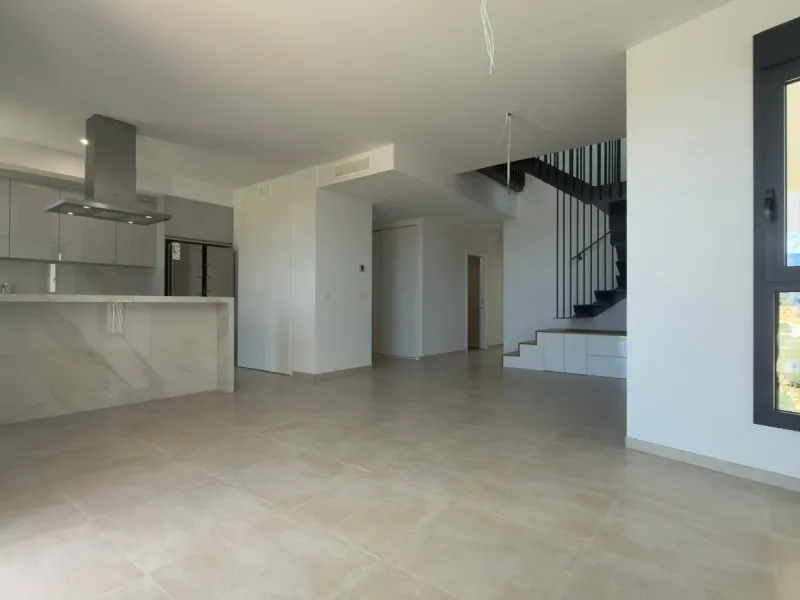 Exclusivo dúplex penthouse con jacuzzi junto al mar en Allonbay — primera línea de la playa El Torres