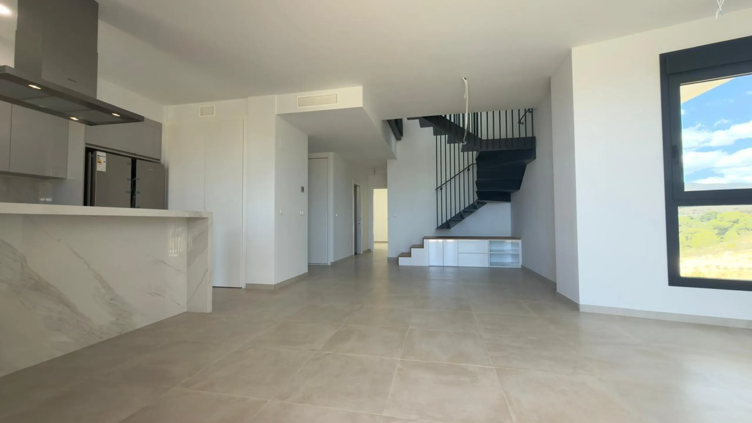 Exclusivo dúplex penthouse con jacuzzi junto al mar en Allonbay — primera línea de la playa El Torres