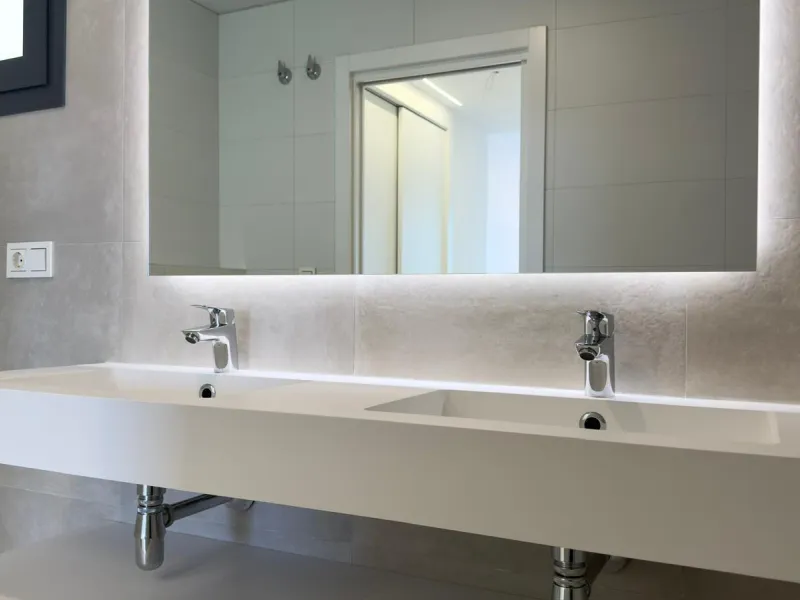 Exclusivo dúplex penthouse con jacuzzi junto al mar en Allonbay — primera línea de la playa El Torres