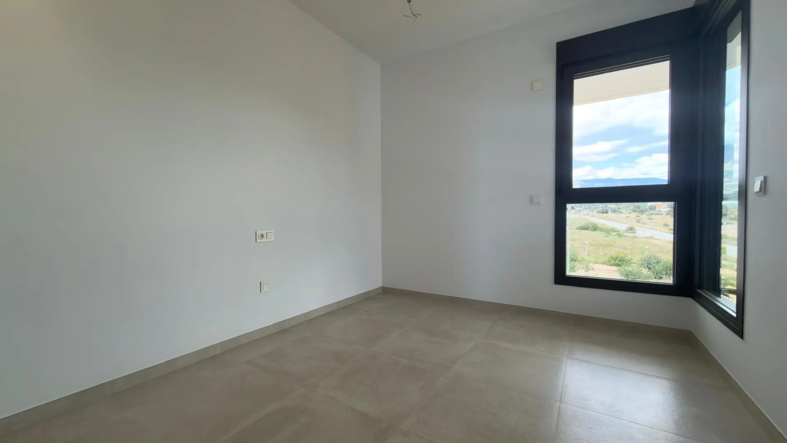 Exclusivo dúplex penthouse con jacuzzi junto al mar en Allonbay — primera línea de la playa El Torres