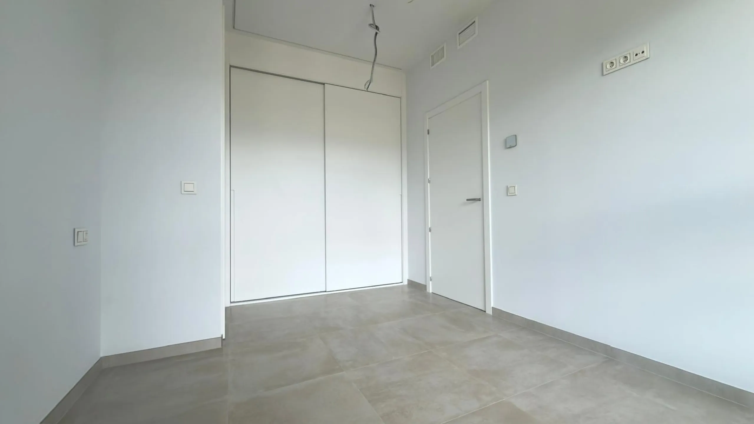 Exclusivo dúplex penthouse con jacuzzi junto al mar en Allonbay — primera línea de la playa El Torres