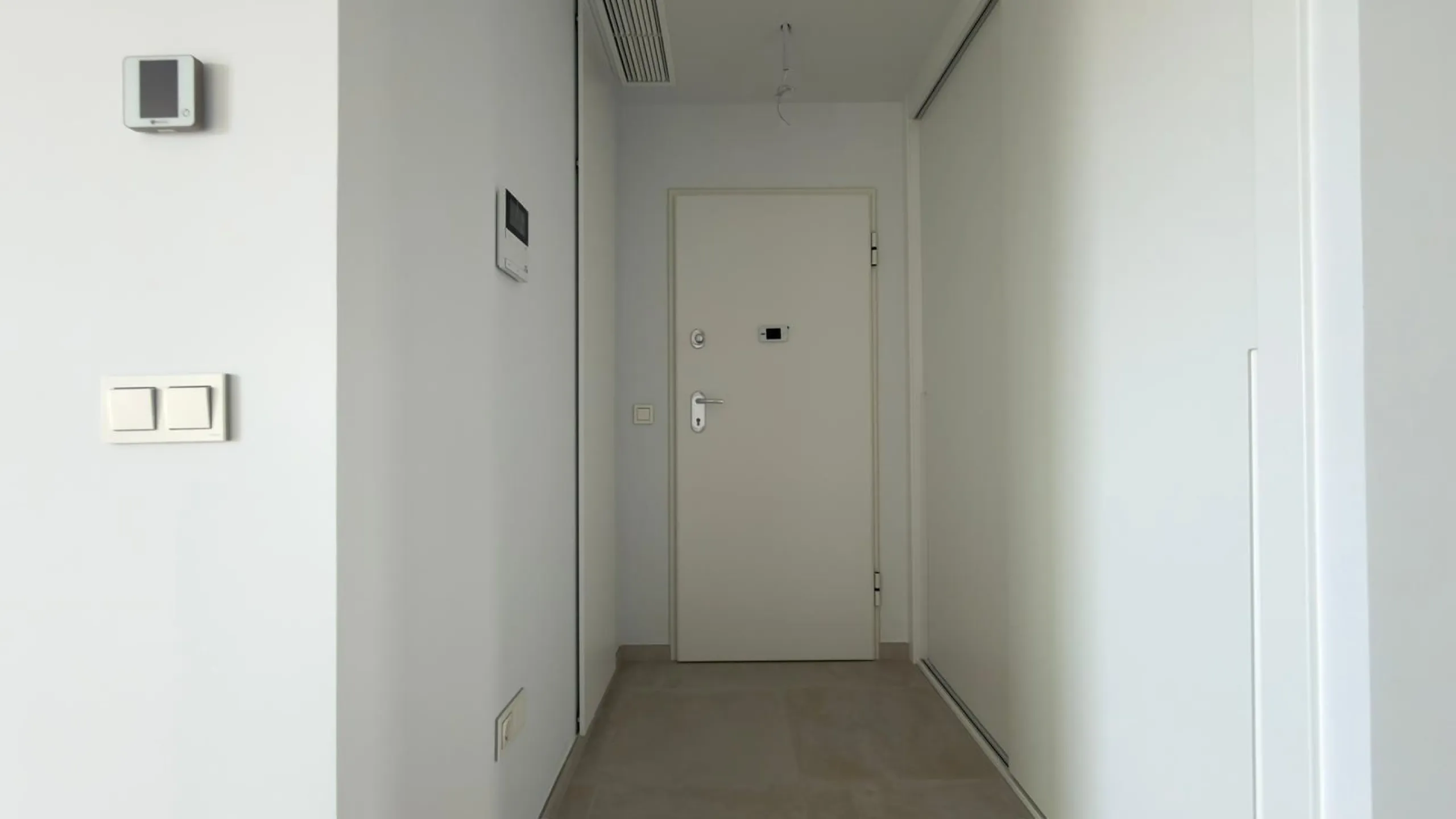 Exclusivo dúplex penthouse con jacuzzi junto al mar en Allonbay — primera línea de la playa El Torres