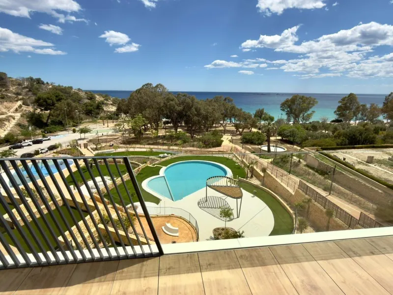 Exclusivo dúplex penthouse con jacuzzi junto al mar en Allonbay — primera línea de la playa El Torres