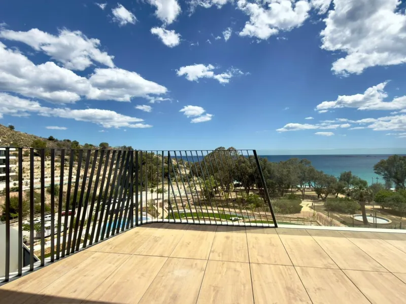 Exclusivo dúplex penthouse con jacuzzi junto al mar en Allonbay — primera línea de la playa El Torres