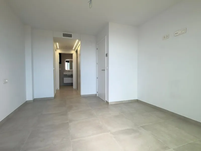 Exclusivo dúplex penthouse con jacuzzi junto al mar en Allonbay — primera línea de la playa El Torres