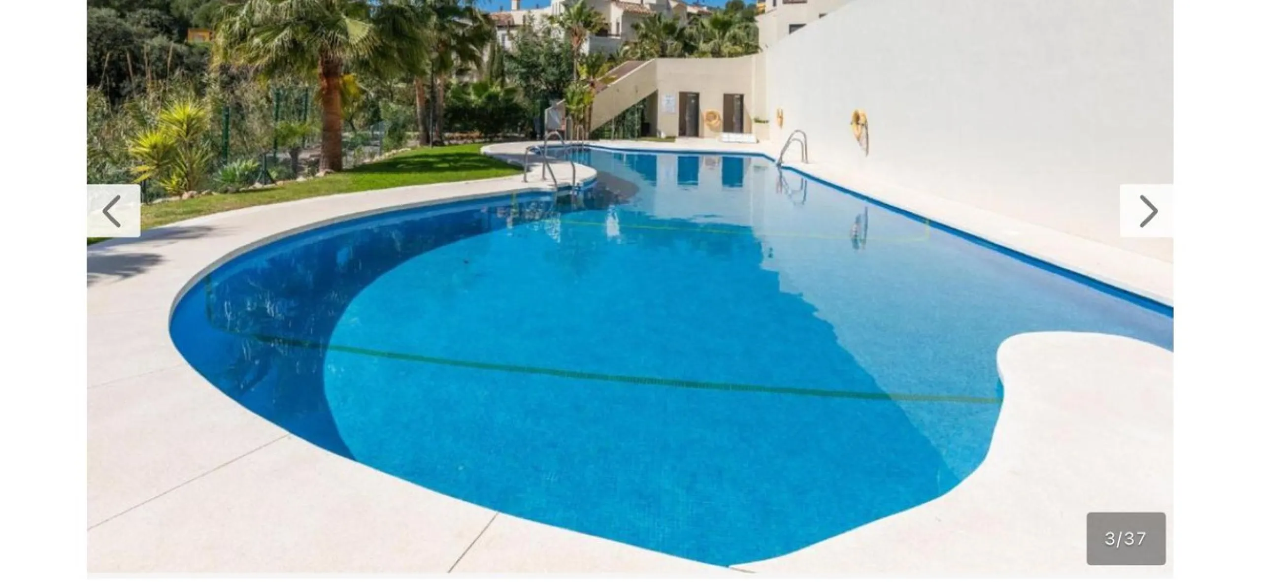 Vollständig renovierte 2-Zimmer-Wohnung mit großer 40-m²-Terrasse – Selwo, Estepona