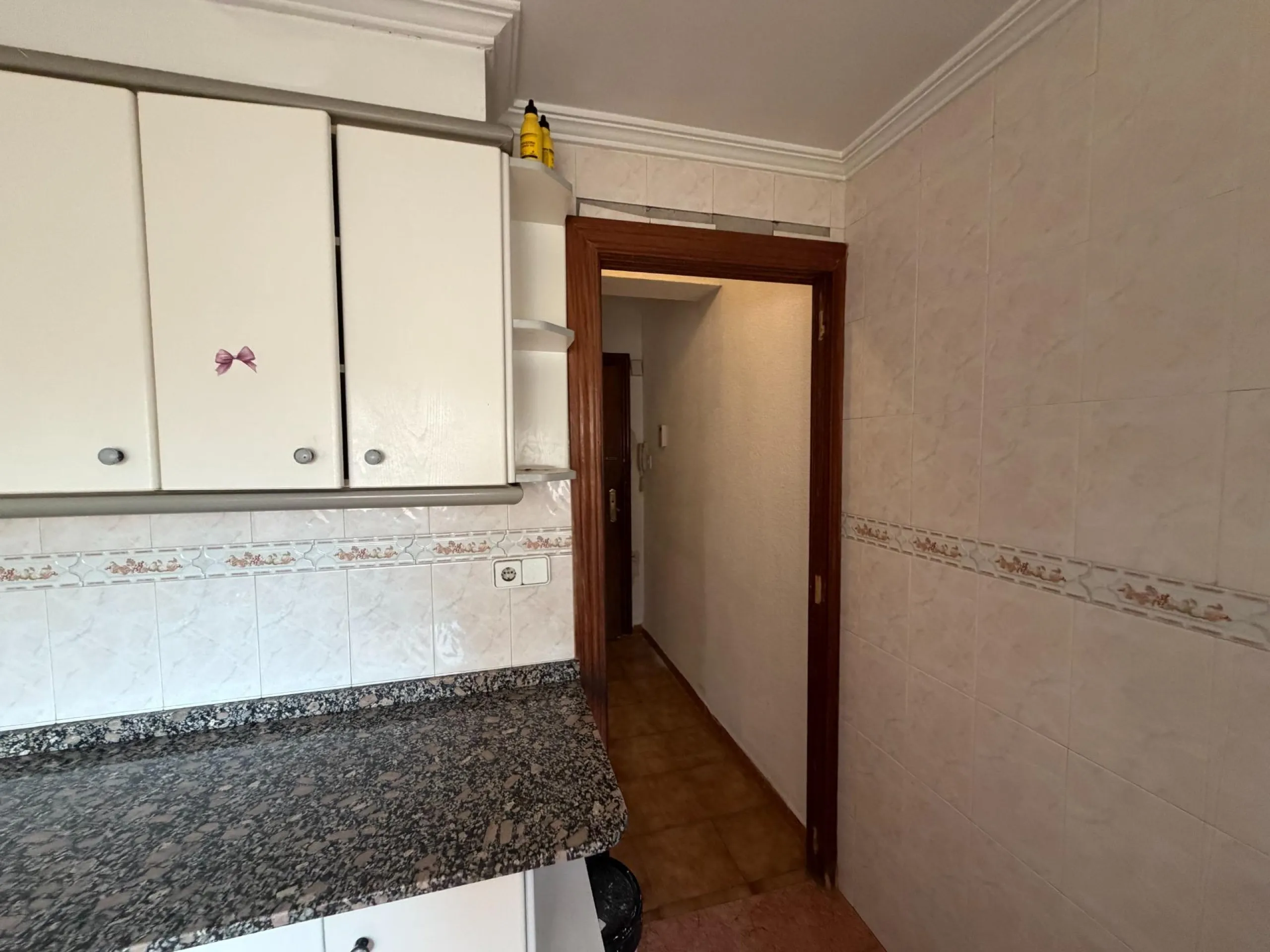APARTMENT IN ALICANTE — EXCELLENT OPPORTUNITY TO LIVE OR INVEST