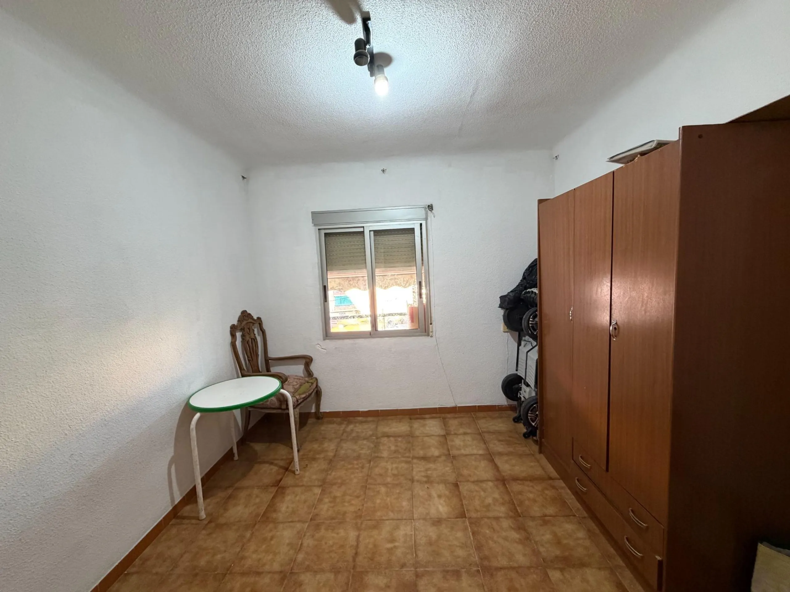 APARTMENT IN ALICANTE — EXCELLENT OPPORTUNITY TO LIVE OR INVEST