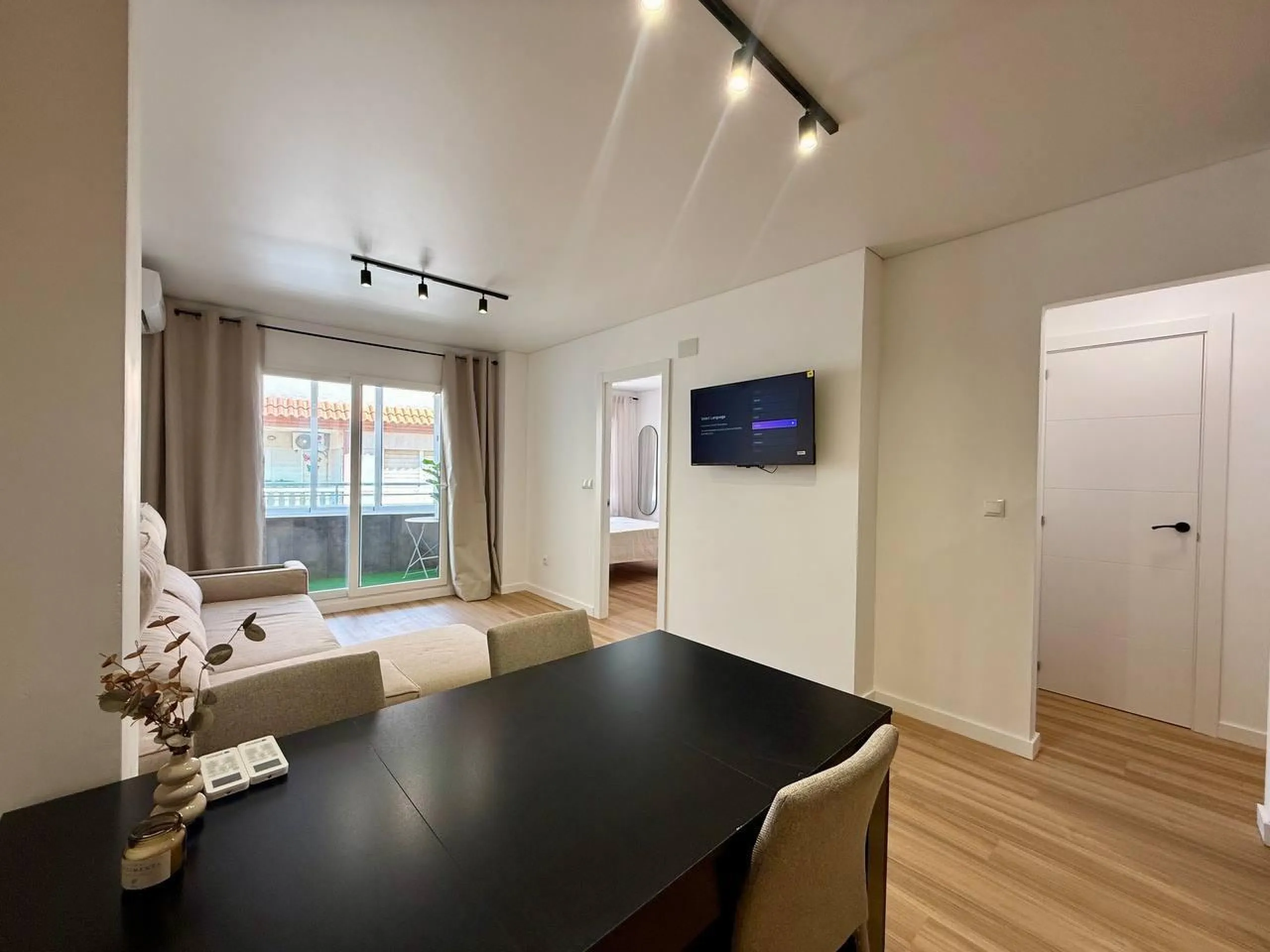 Renovated apartment in La Mata just 120 m from the sea