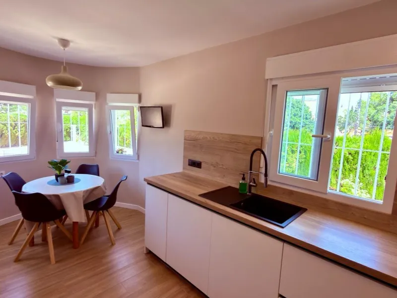 Exclusive villa with the atmosphere of a true private oasis in Los Girasoles