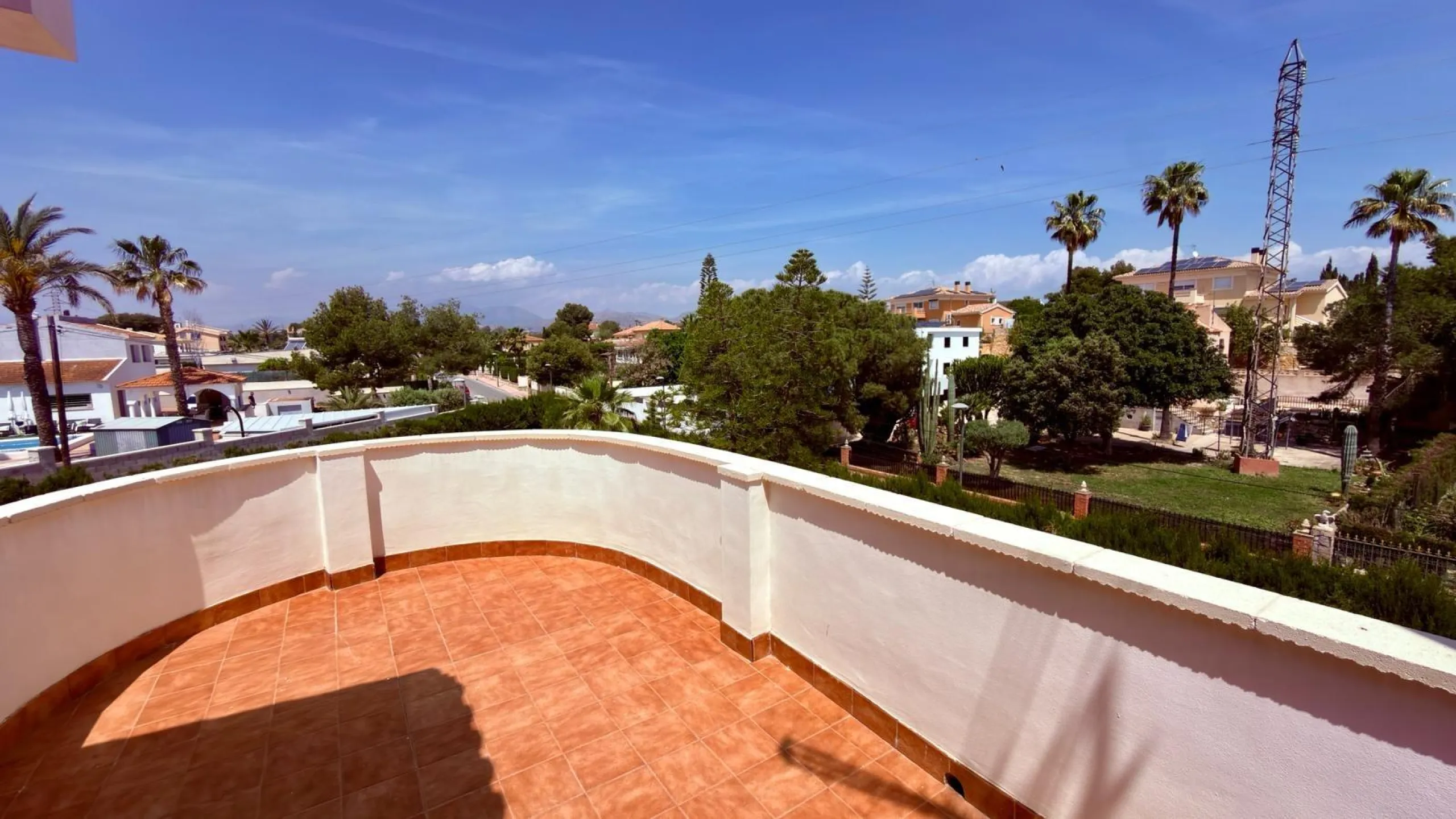 Exclusive villa with the atmosphere of a true private oasis in Los Girasoles