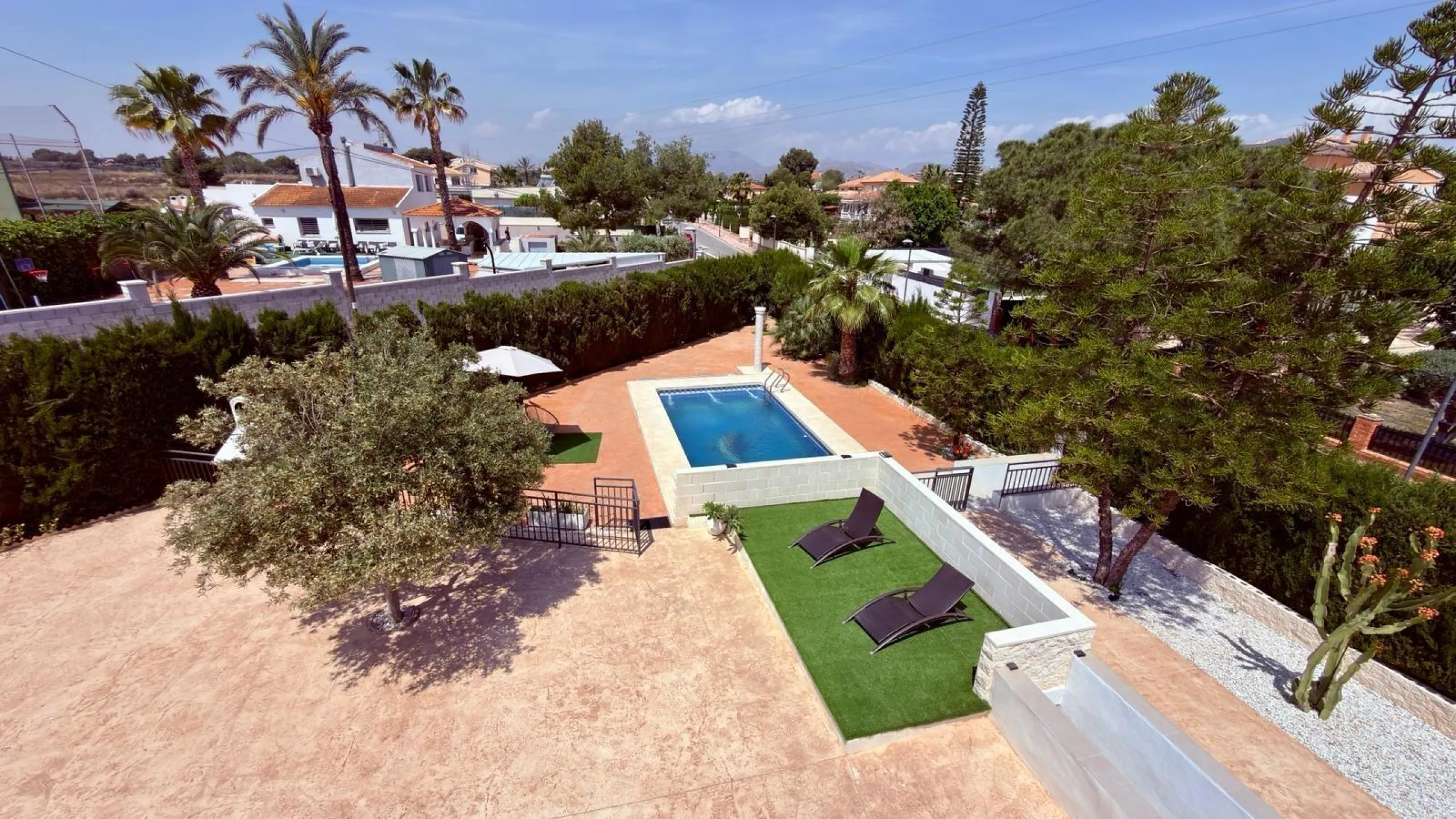 Exclusive villa with the atmosphere of a true private oasis in Los Girasoles