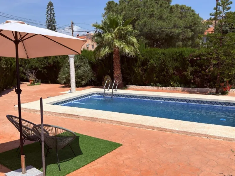 Exclusive villa with the atmosphere of a true private oasis in Los Girasoles
